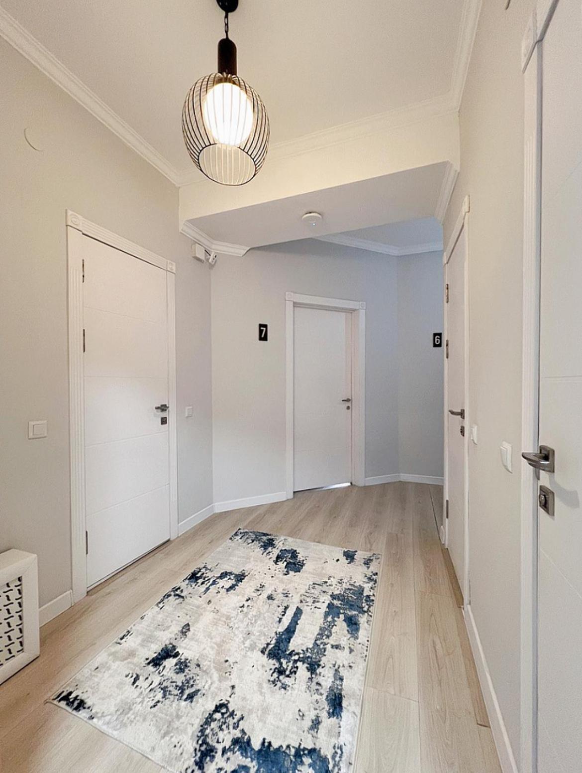 Compass Hostel Biszkek Zewnętrze zdjęcie