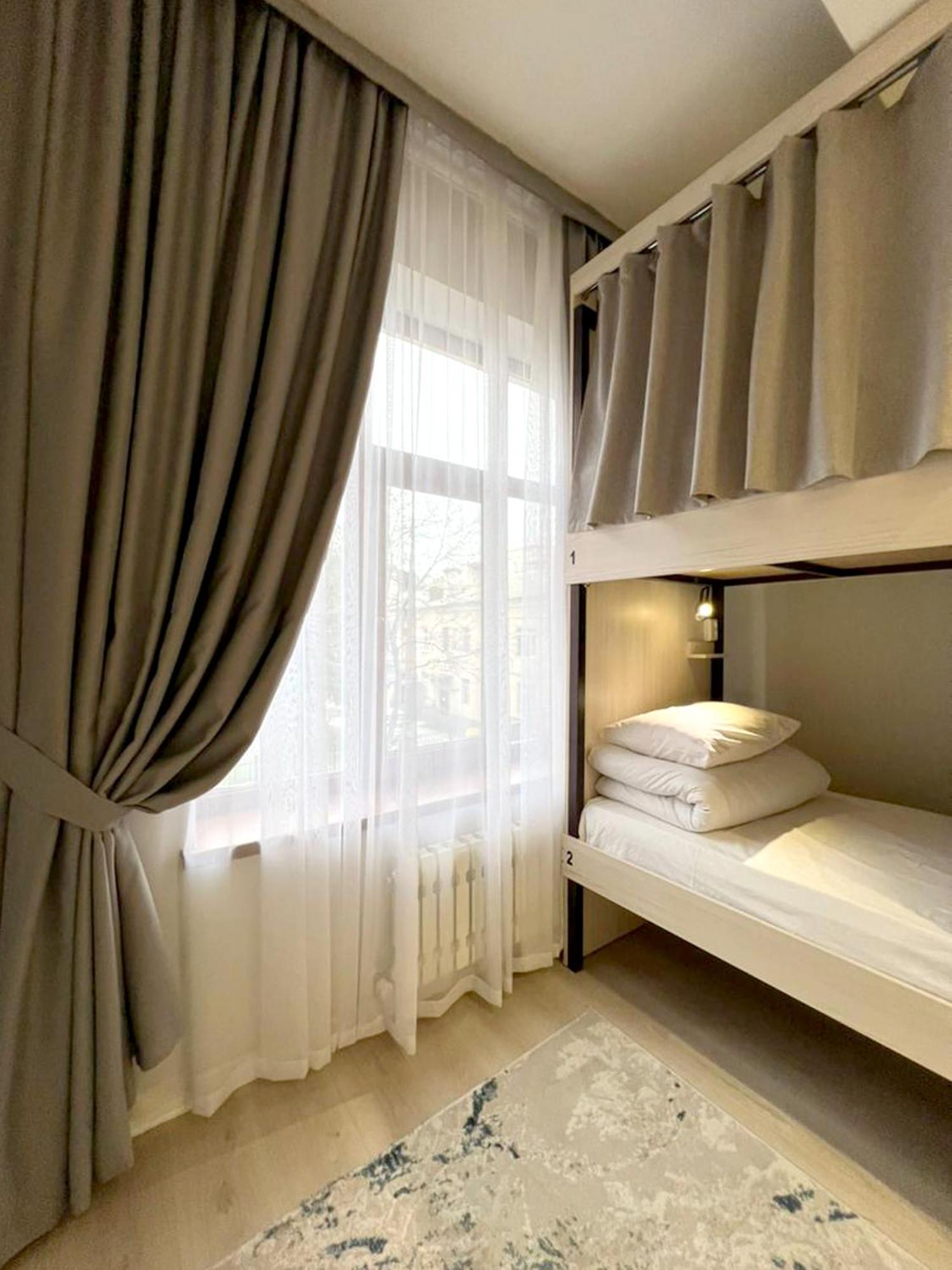 Compass Hostel Biszkek Zewnętrze zdjęcie