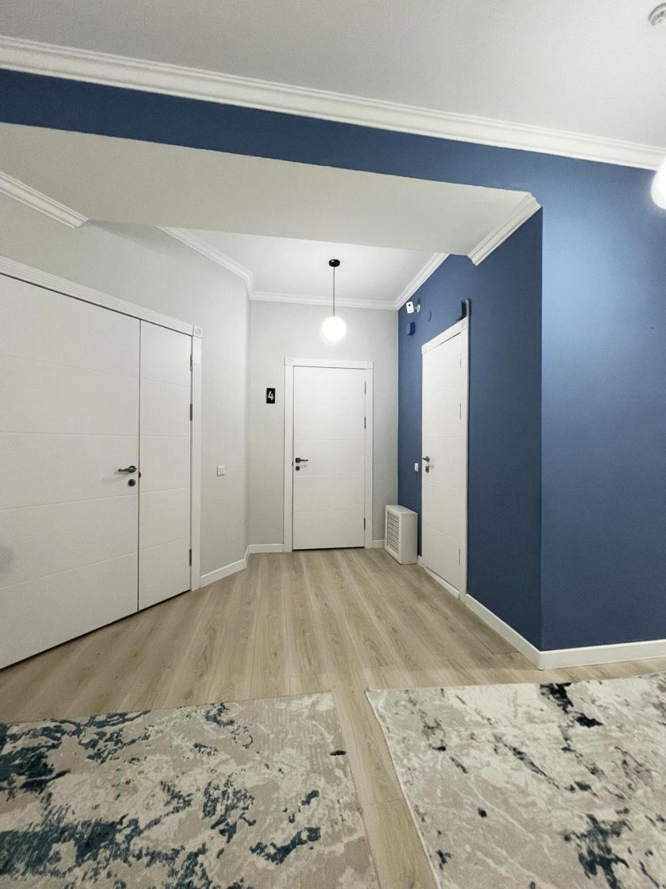 Compass Hostel Biszkek Zewnętrze zdjęcie