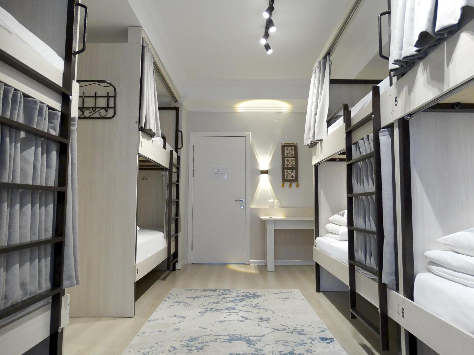 Compass Hostel Biszkek Zewnętrze zdjęcie
