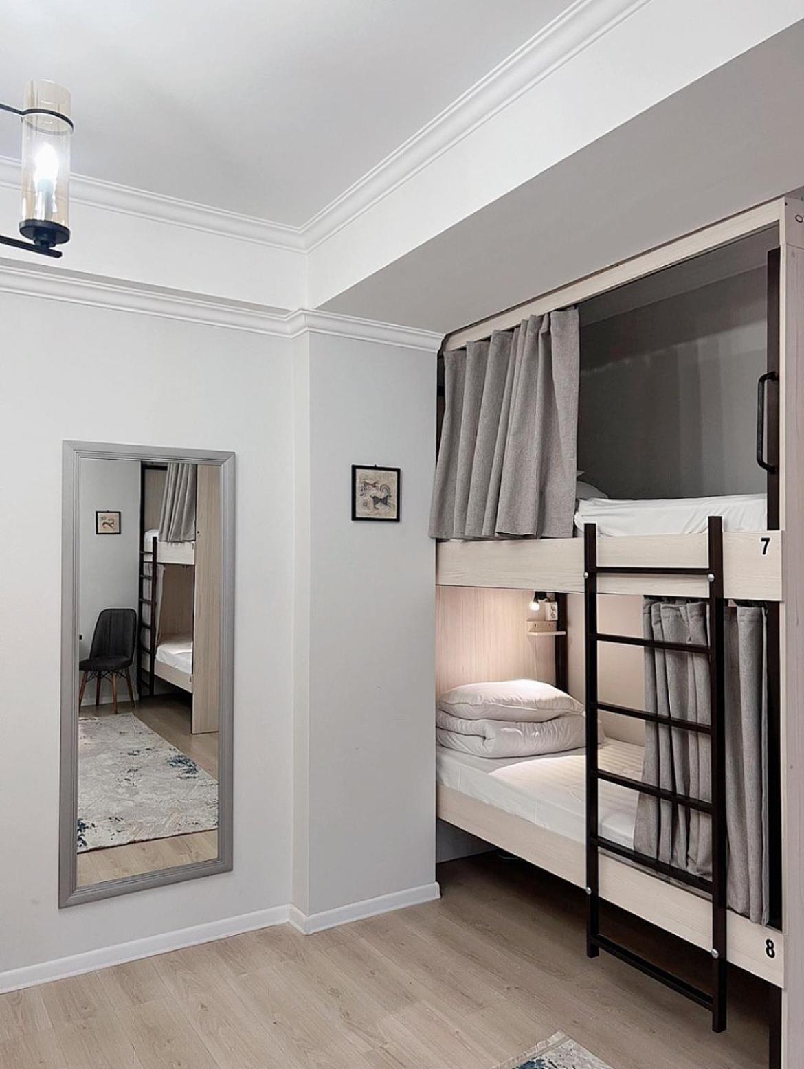 Compass Hostel Biszkek Zewnętrze zdjęcie