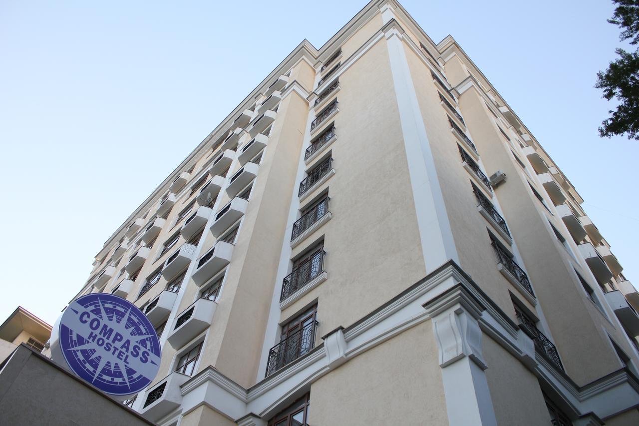 Compass Hostel Biszkek Zewnętrze zdjęcie