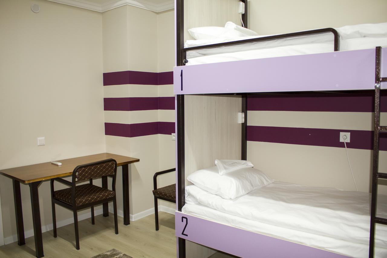 Compass Hostel Biszkek Zewnętrze zdjęcie