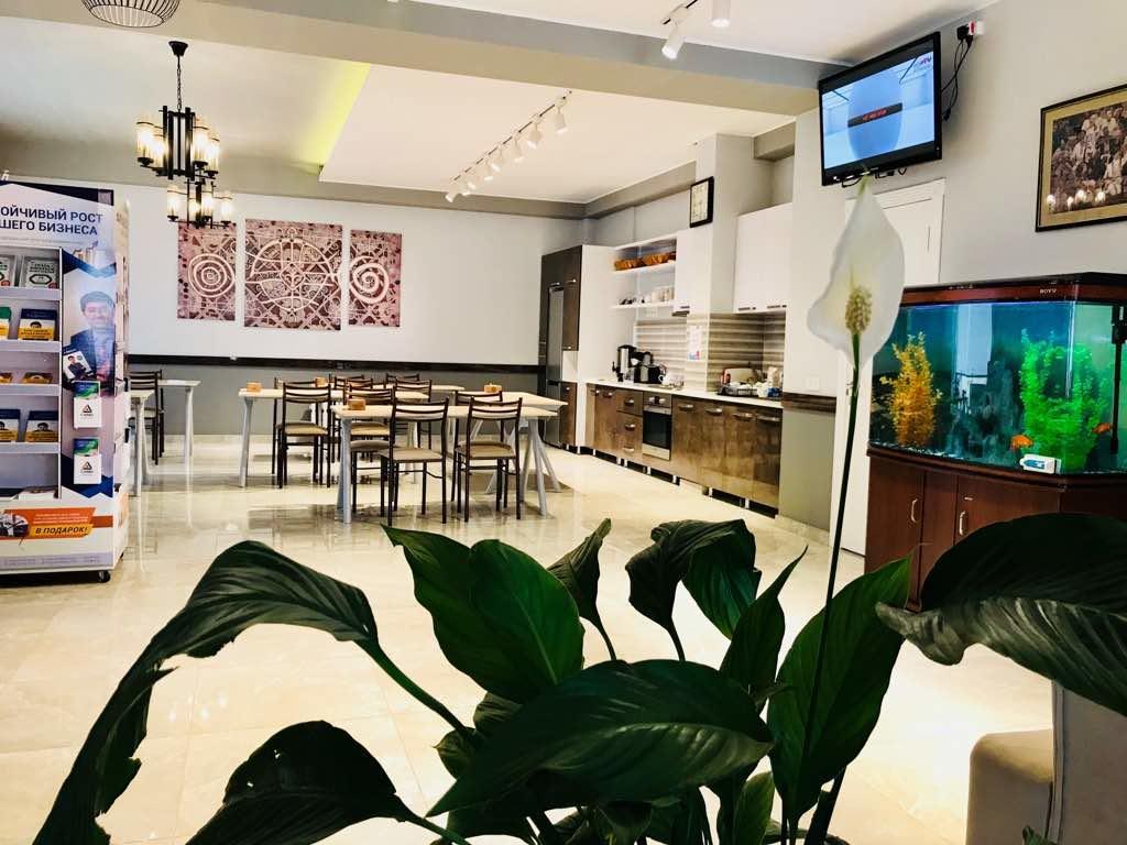 Compass Hostel Biszkek Zewnętrze zdjęcie
