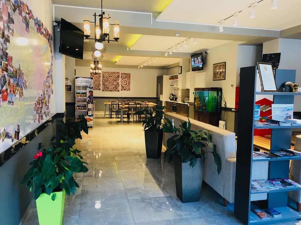 Compass Hostel Biszkek Zewnętrze zdjęcie
