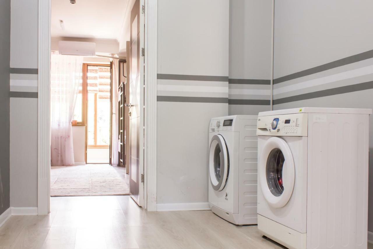 Compass Hostel Biszkek Zewnętrze zdjęcie