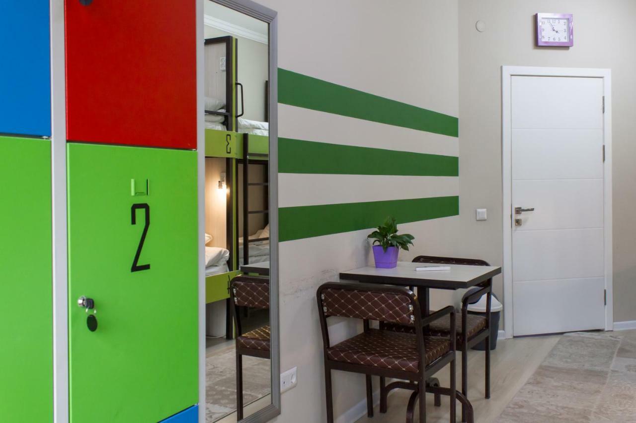 Compass Hostel Biszkek Zewnętrze zdjęcie